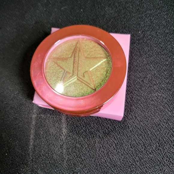Supreme Frost by Jeffree Star in Money Honey - Picture 3 of 6